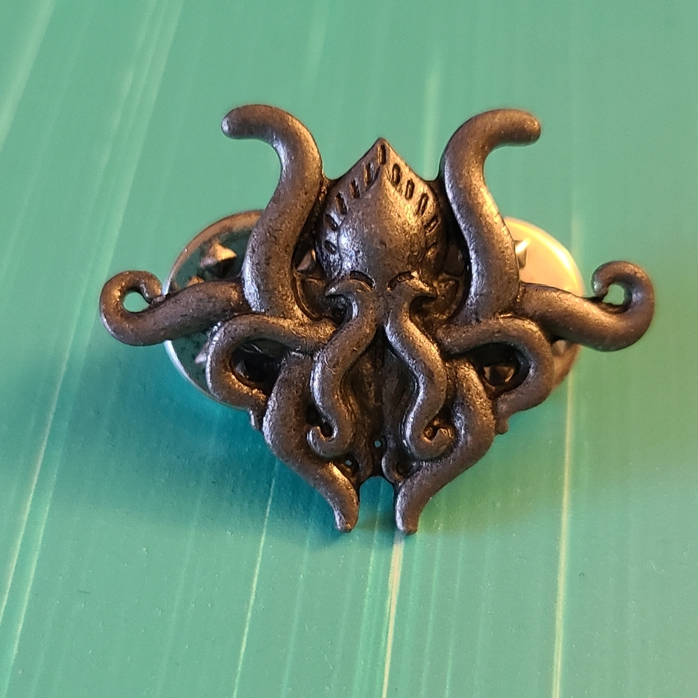 Cthulhu Metal Pin